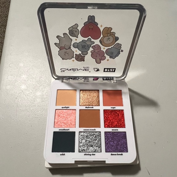 The Creme Shop BT21 Universtar Pop Eyeshadow Palette - 9 Shades - Picture 5 of 8